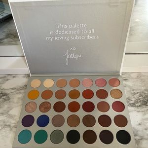 Morphe X Jaclyn Hill Volume l Pallet